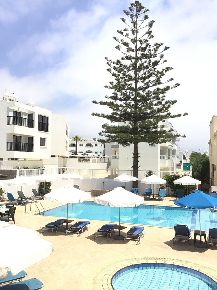 FLOREA HOTEL APTS (Class B) - 2