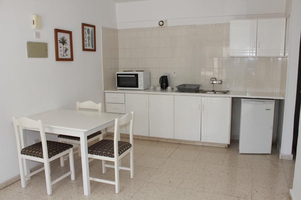 FLOREA HOTEL APTS (Class B) - 33