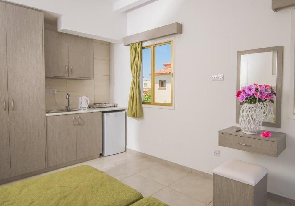 WINDMILLS HOTEL APTS - 29