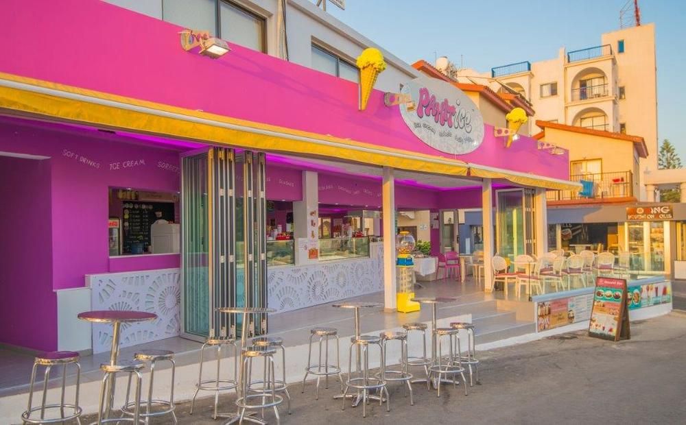 WINDMILLS HOTEL APTS - 16