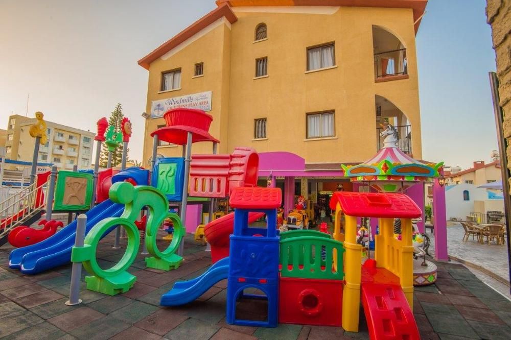 WINDMILLS HOTEL APTS - 24