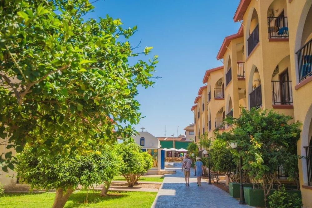 WINDMILLS HOTEL APTS - 4