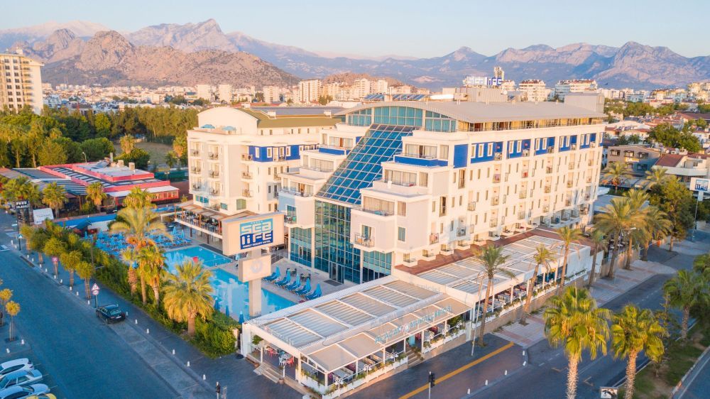 Sea Life Family Resort Hotel - 4