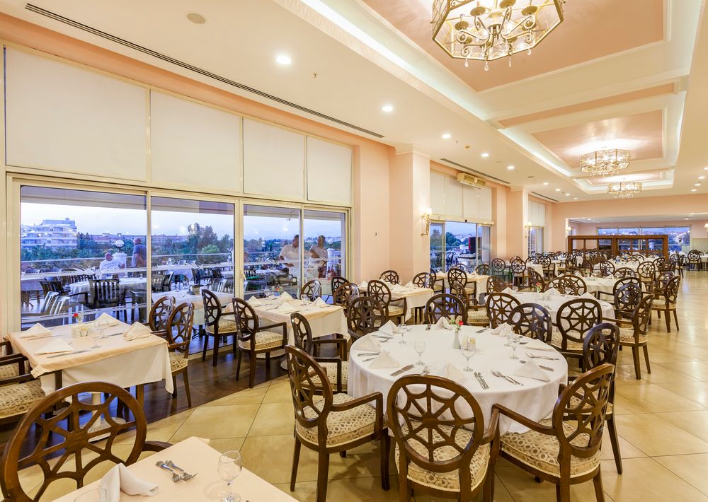 Starlight Resort Hotel - 24