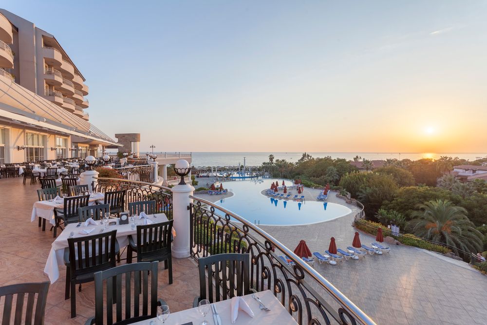 Starlight Resort Hotel - 21