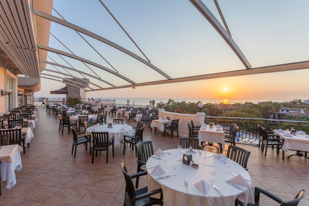 Starlight Resort Hotel - 20