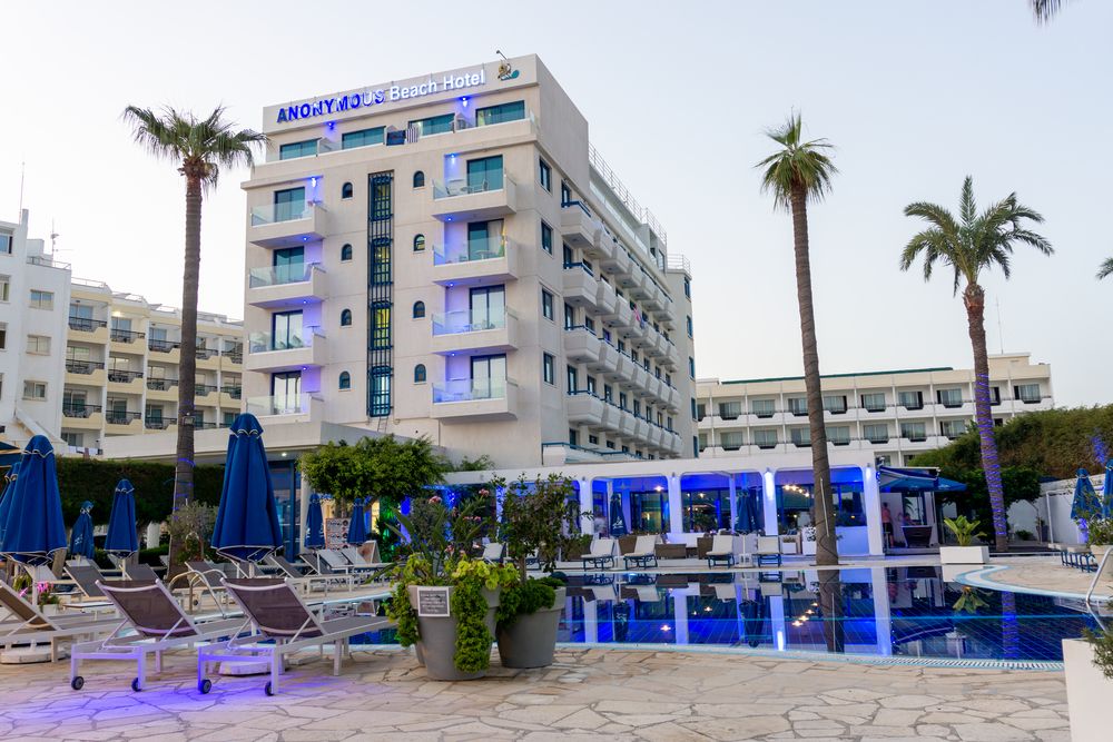 ANONYMOUS BEACH HOTEL (only adults 16+) - 10