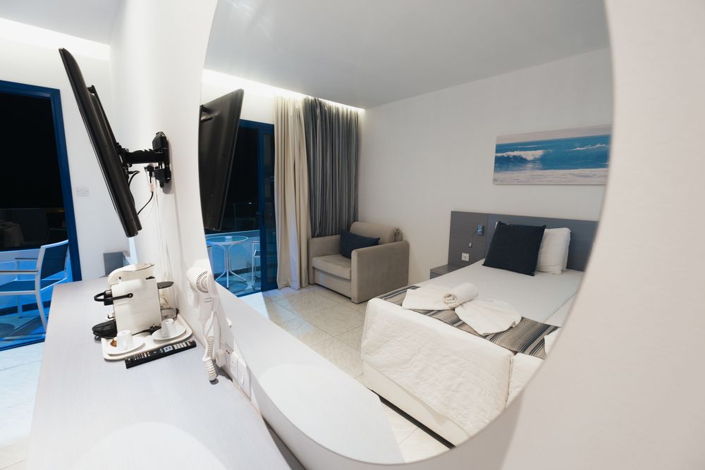 ANONYMOUS BEACH HOTEL (only adults 16+) - 32