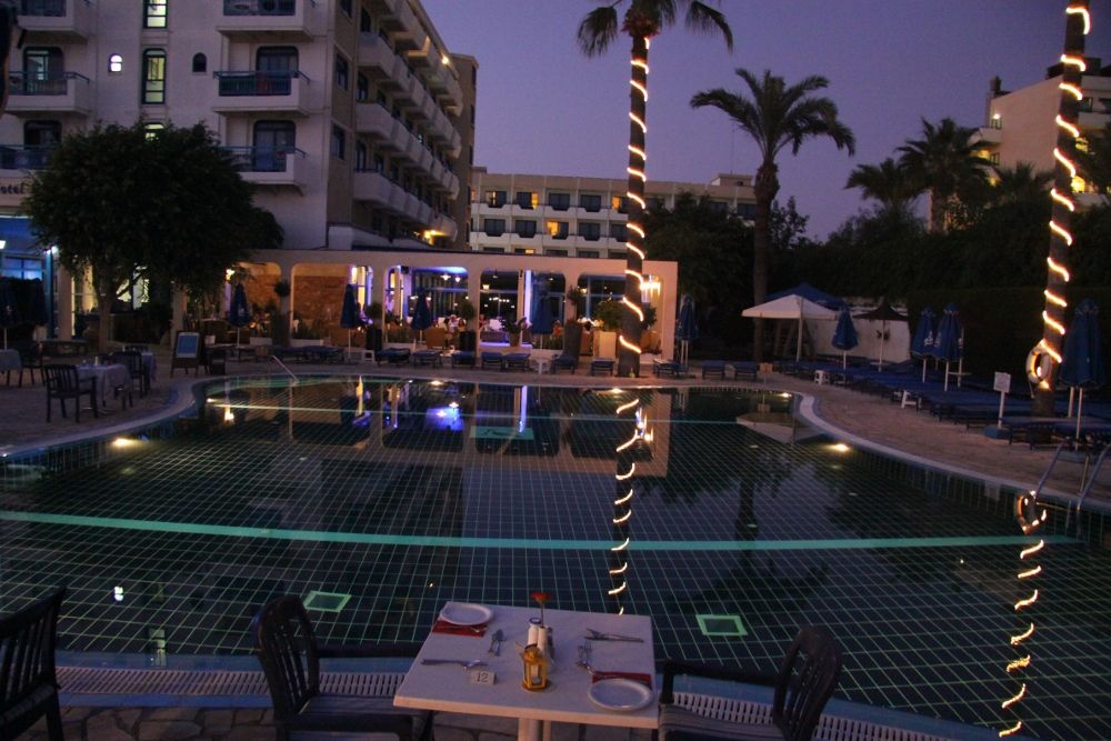ANONYMOUS BEACH HOTEL (only adults 16+) - 17