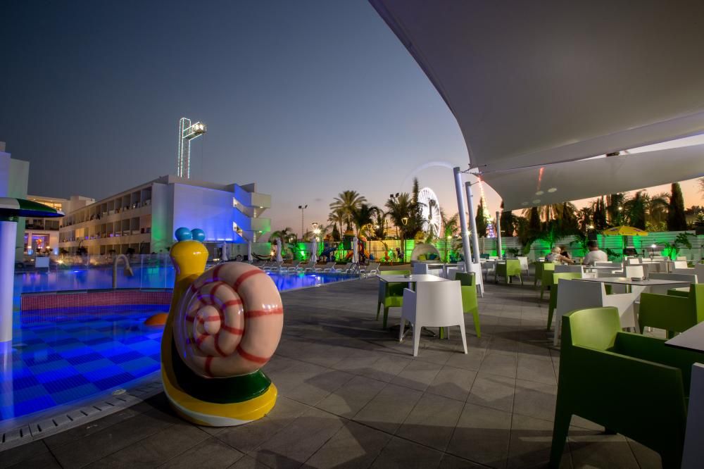 NICHOLAS COLOR HOTEL - 46