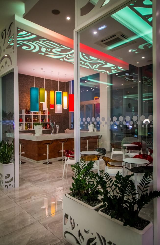 NICHOLAS COLOR HOTEL - 22