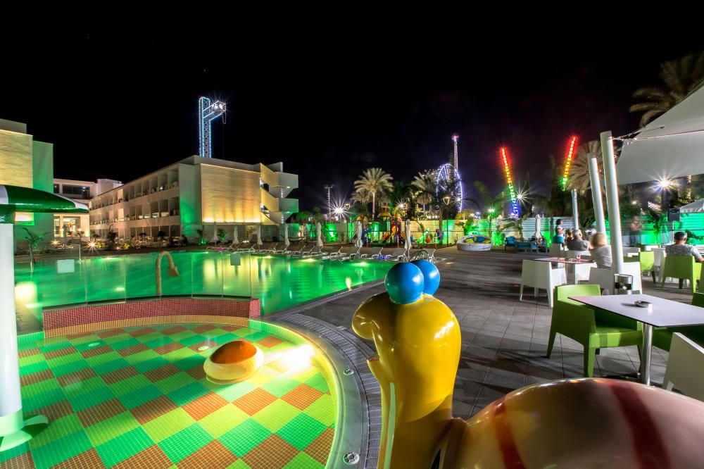 NICHOLAS COLOR HOTEL - 50