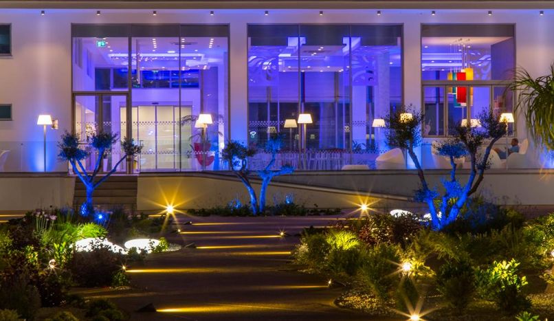 NICHOLAS COLOR HOTEL - 5