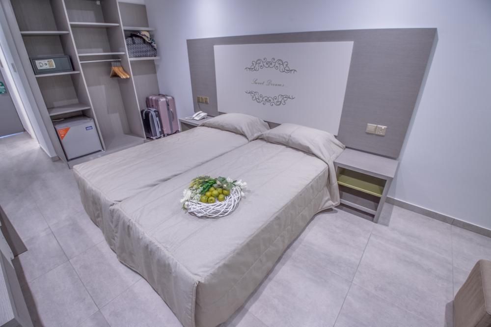 NICHOLAS COLOR HOTEL - 57