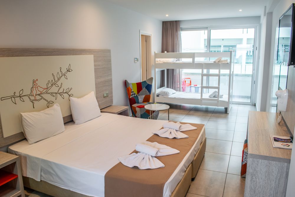 NICHOLAS COLOR HOTEL - 56