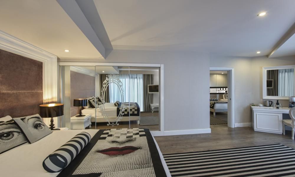 Delphin Imperial - 38