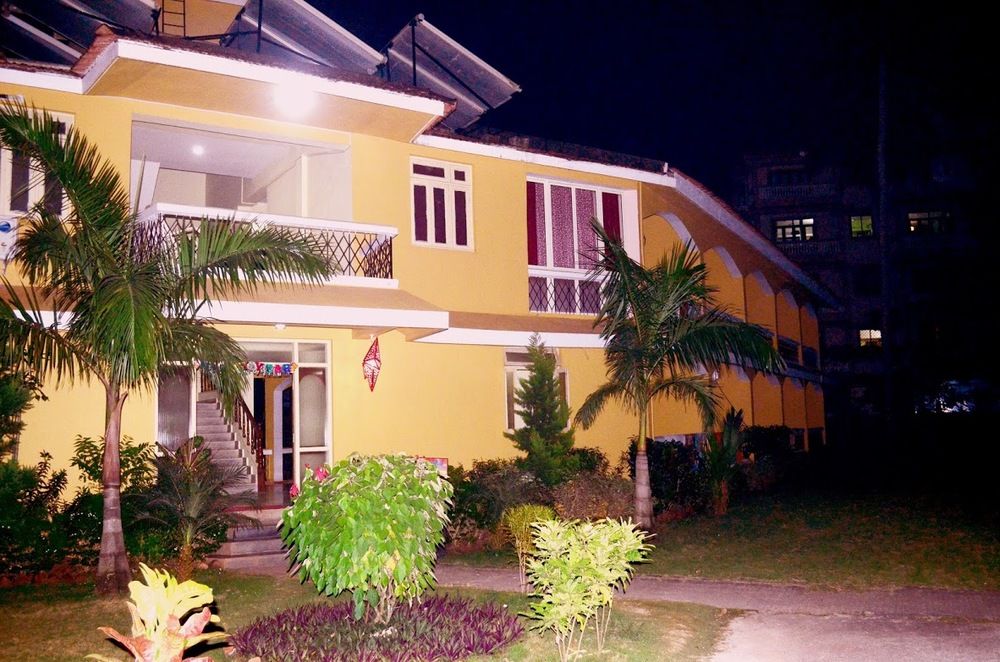 CARINA BEACH RESORT - 4