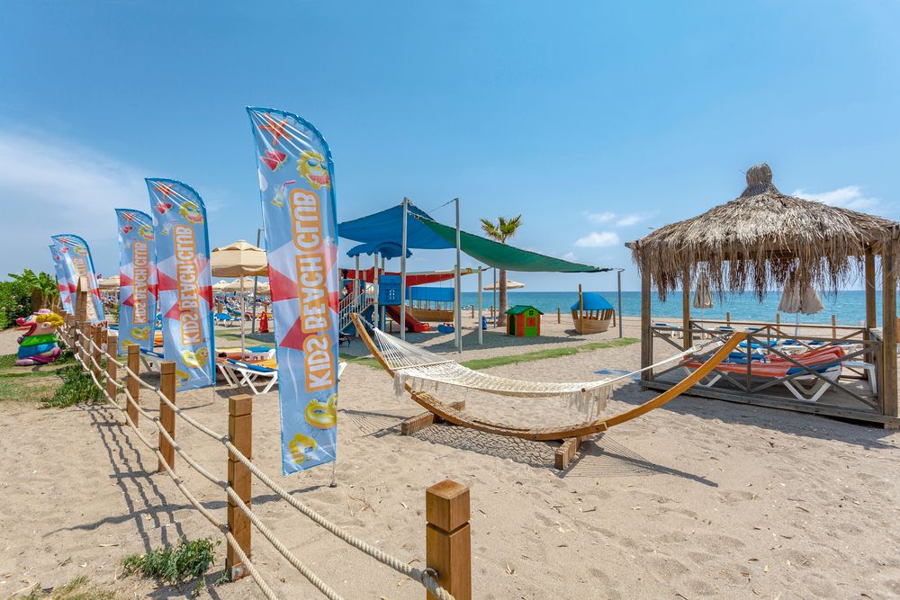 Sunrise Resort Hotel - 100