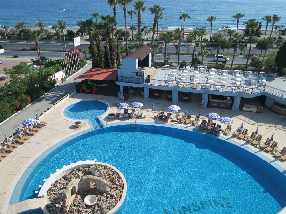 Sunshine Hotel - 6