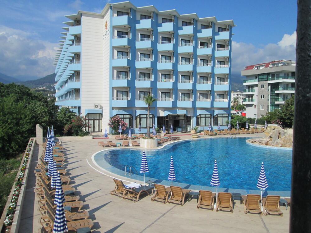 Sunshine Hotel - 4
