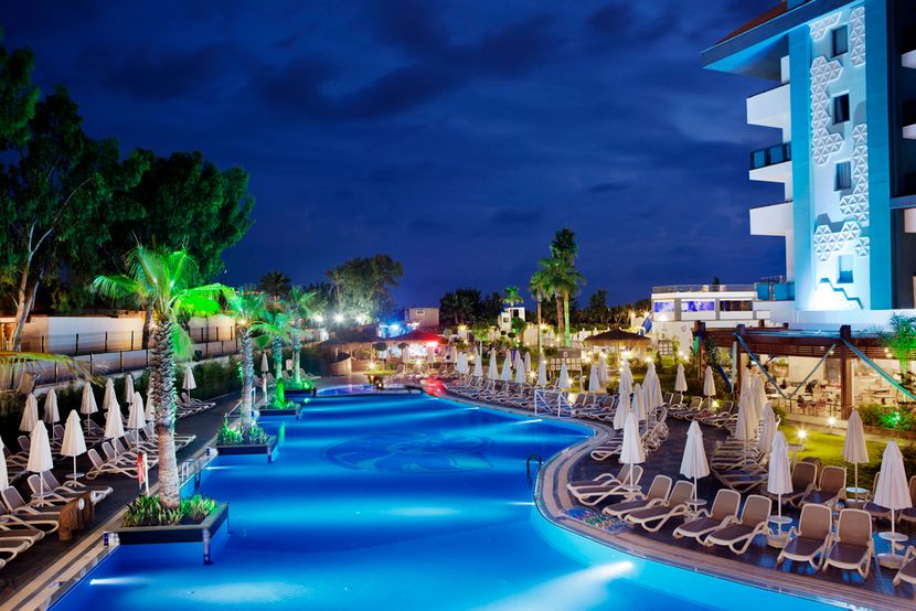 Seashell Resort & Spa - 3