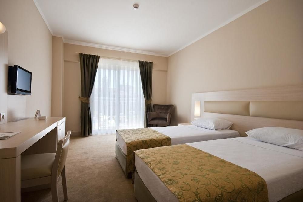 White Lilyum Hotel - 32