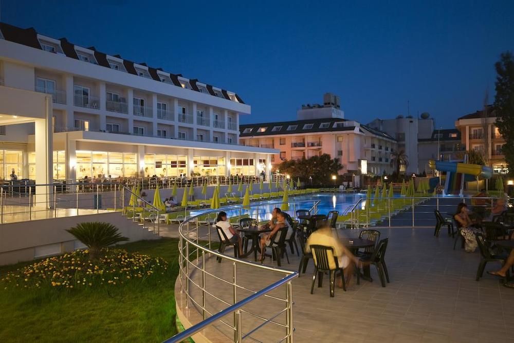 White Lilyum Hotel - 3