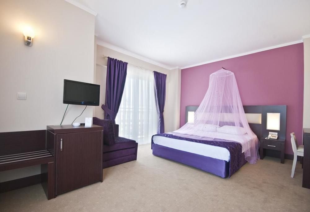 White Lilyum Hotel - 34