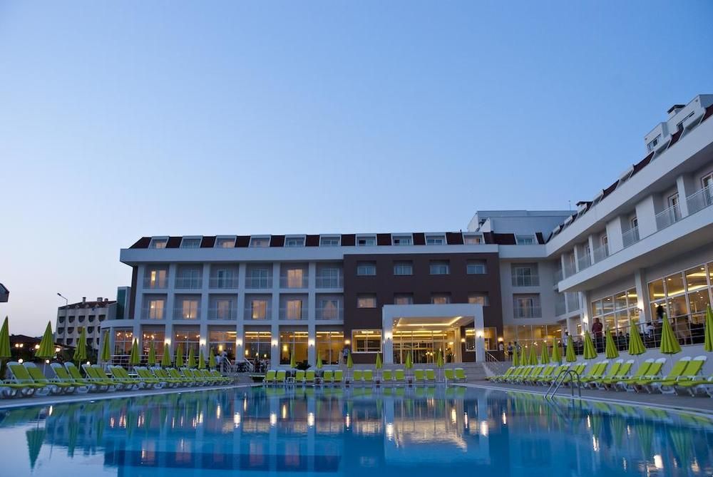 White Lilyum Hotel - 4