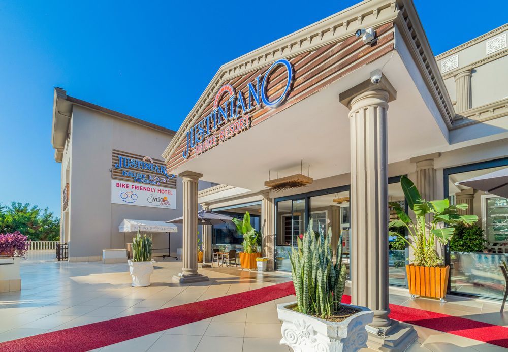 Justiniano Deluxe Resort - 10