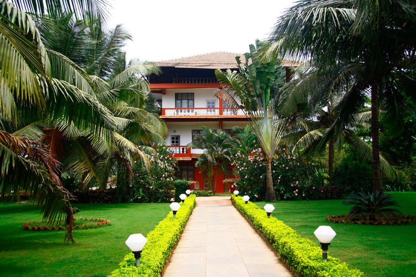 CHALSTON BEACH RESORT - 1