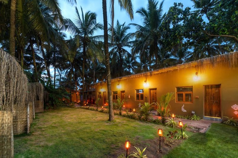 AMADI BEACH FRONT RESORT - 1