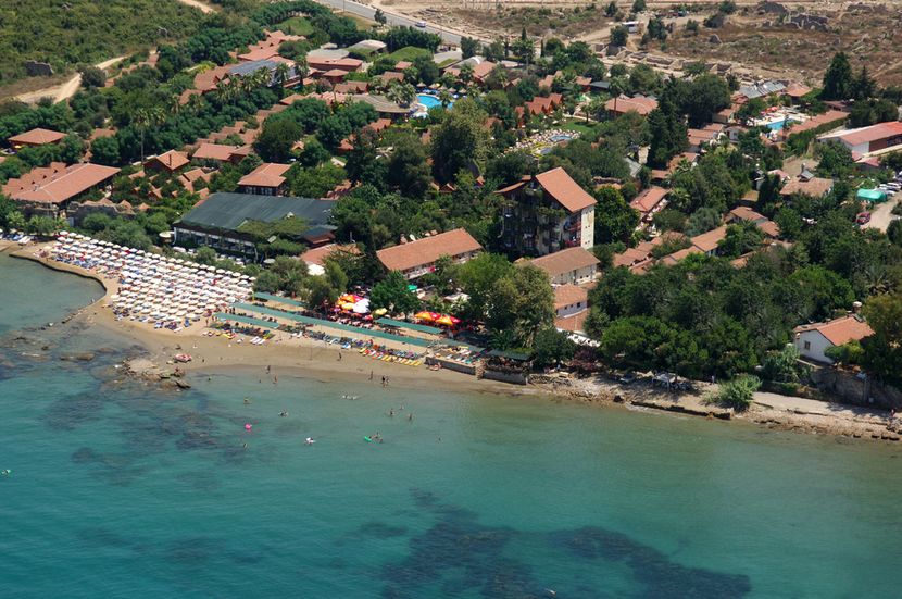 Leda Beach Hotel - 1