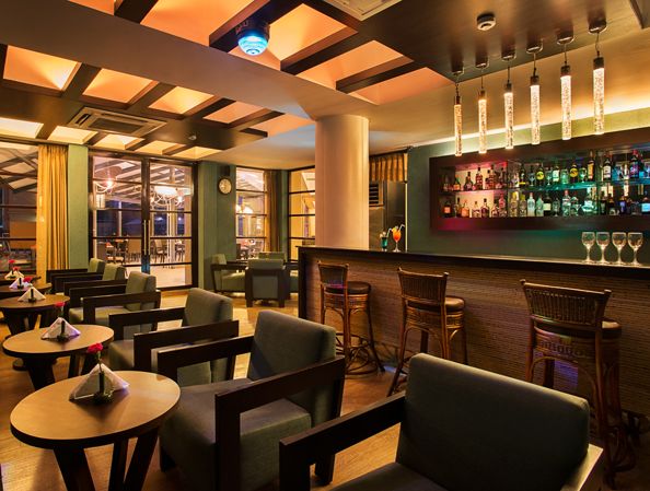 WHISPERING PALMS BEACH RESORT - 3