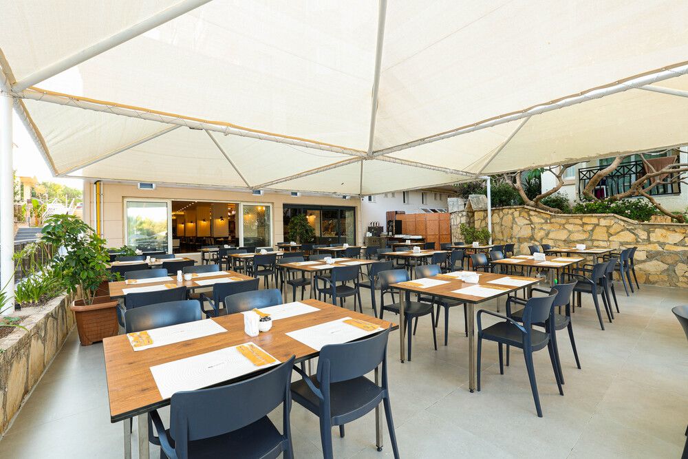 Eos Beach Resort - 9