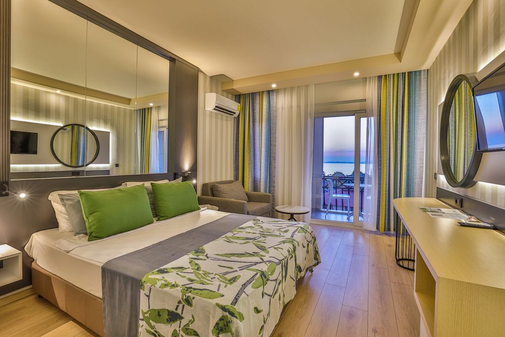 Eos Beach Resort - 20