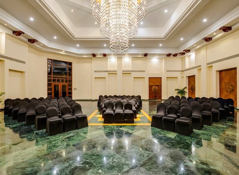 THE LALIT GOLF AND SPA RESORT - 42