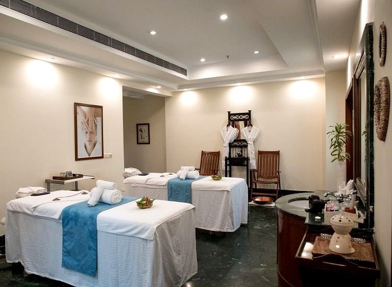 THE LALIT GOLF AND SPA RESORT - 34