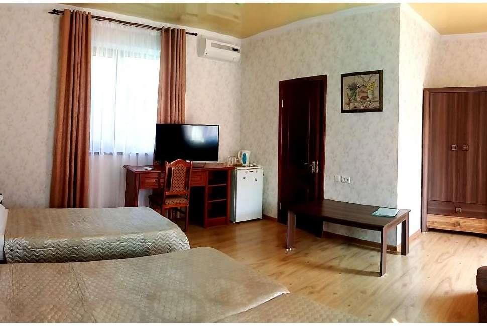 СЕЙТ-НЕБИ, база отдыха - 11