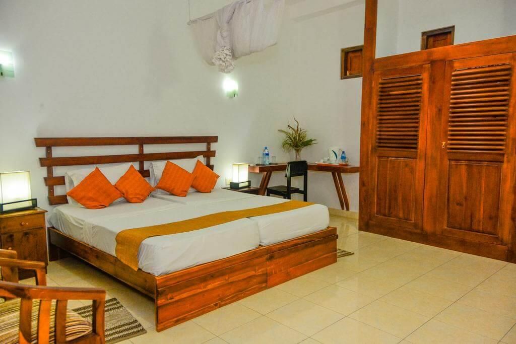 RAINBOW BEACH HOTEL (Ambalangoda) - 5