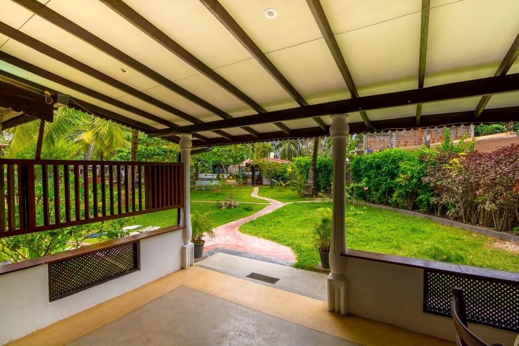 SEA VIEW DEEPAL VILLA IN UNAWATUANA - 17