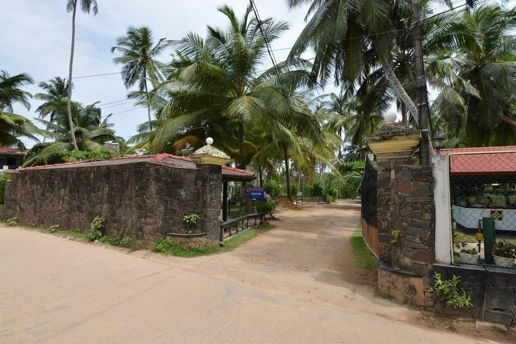 SEA VIEW DEEPAL VILLA IN UNAWATUANA - 4