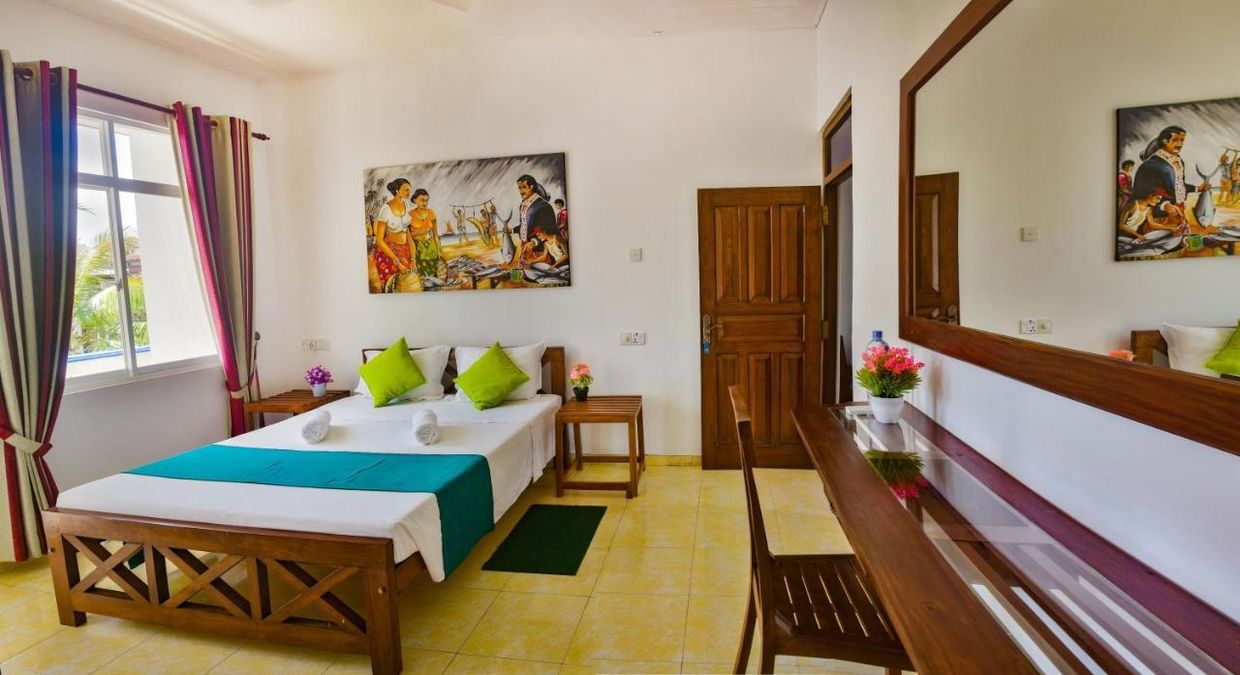 DI SICURO TOURIST INN GUESTHOUSE - 4