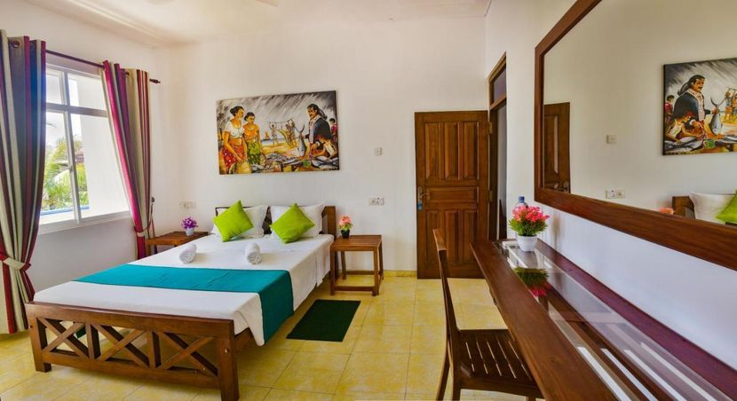 DI SICURO TOURIST INN GUESTHOUSE - 4