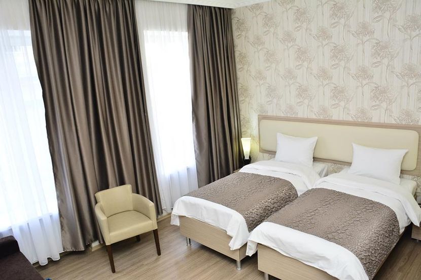 RUSTAVELI PALACE - 4