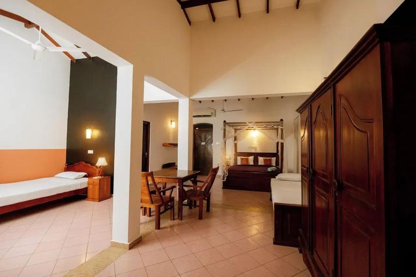 PRINCE BEACH HOTEL - 4