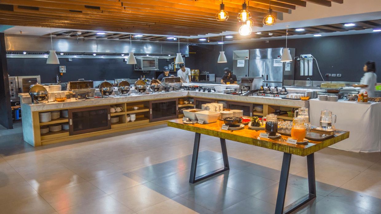 UNIQUE REGENCY HOTEL - 17