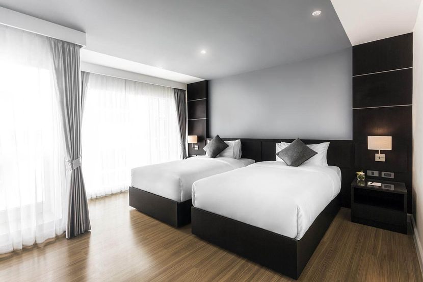 UNIQUE REGENCY HOTEL - 4