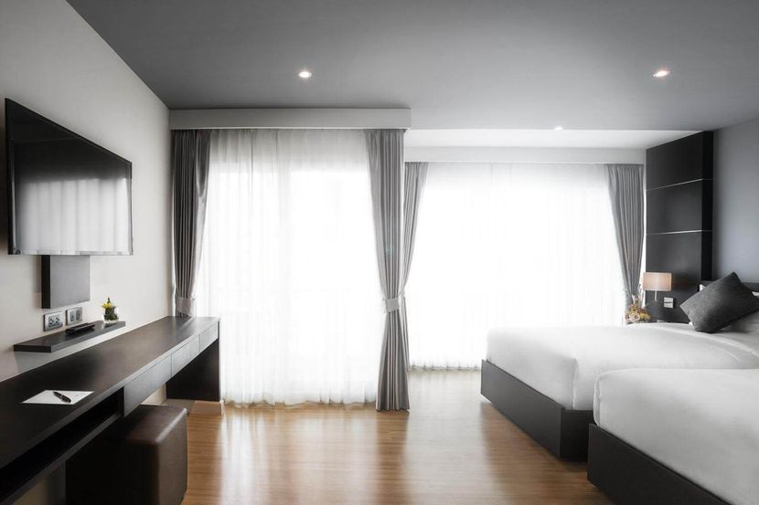 UNIQUE REGENCY HOTEL - 5