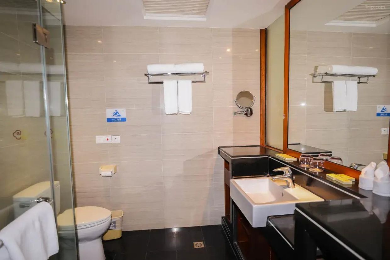 SANYA BAY ASGARD HOTEL - 7